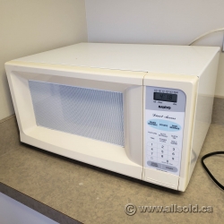 Beige Sanyo Direct Access Microwave